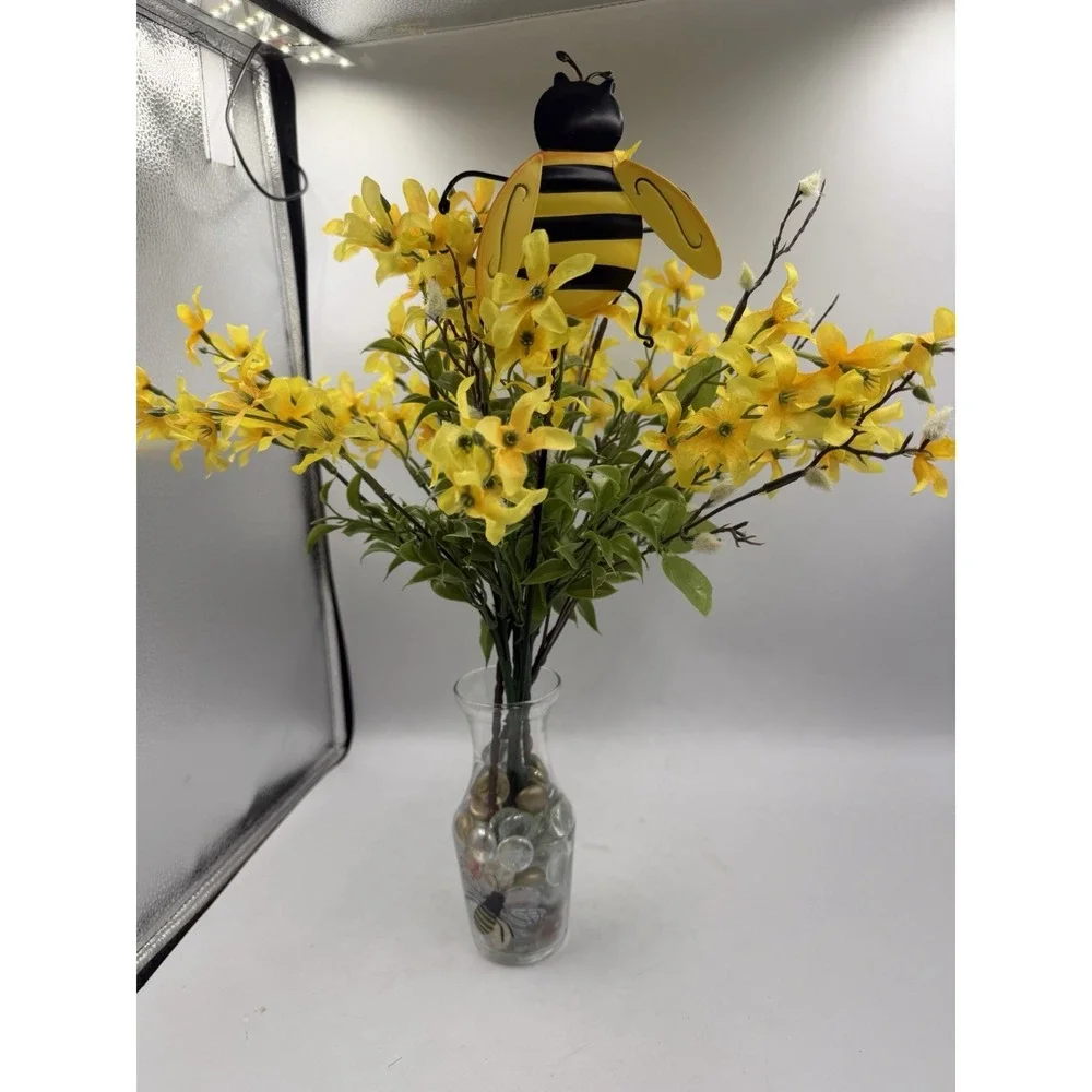 Bees - Flower Floral Arrangement - Spring Summer Decoration - Table Centerpiece